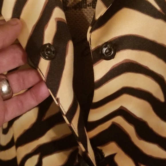 ALLYSON CARA ANIMAL PRINT POLYESTER BLAZER - Picture 4 of 6